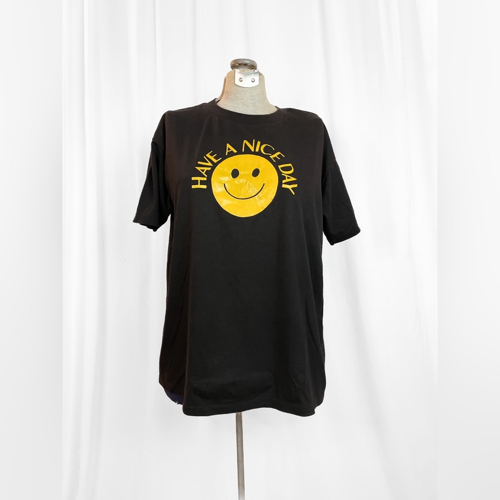 Vintage Smiley Face Tshirt • A Nice Day Smiley